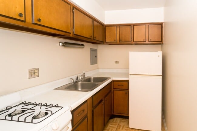 665 W Wrightwood Ave in Chicago, IL - Building Photo - Building Photo