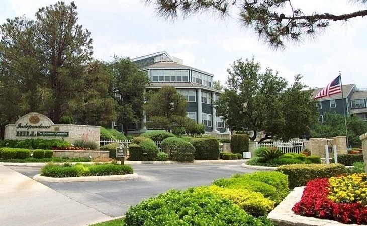 Independence Hill in San Antonio, TX - Building Photo