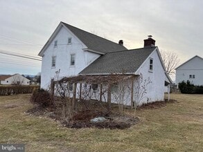 317 Machamer Rd in Douglassville, PA - Building Photo - Building Photo