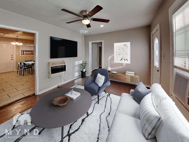 property at 118 Uvalde Ave