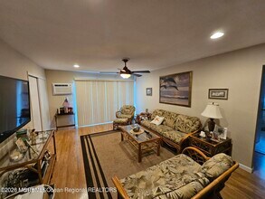 1187 E Ocean Ave in Sea Bright, NJ - Building Photo - Building Photo