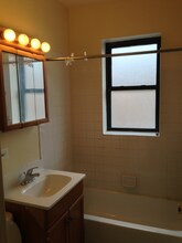 4850 W Adams St-Unit -101 in Chicago, IL - Building Photo - Building Photo
