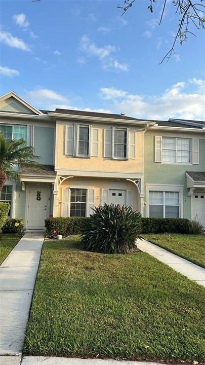 50 Key West Ct in Weston, FL - Foto de edificio