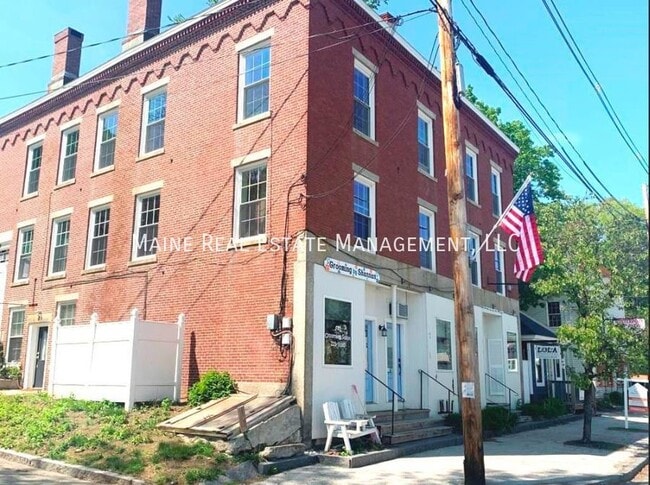 property at 3 Cushing St