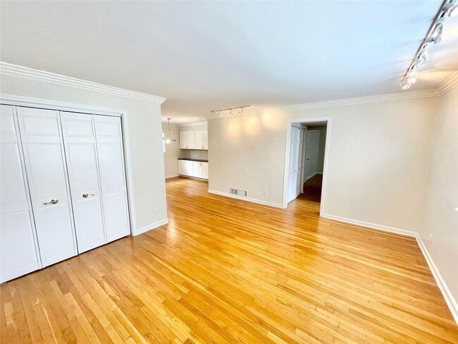 property at 3660 Peachtree Rd