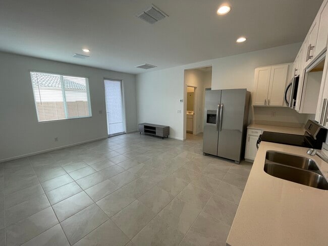 11832 E Primrose Ln, Unit Mother-in-law Suite in Florence, AZ - Foto de edificio - Building Photo