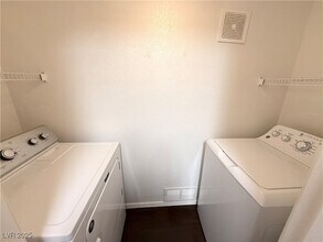 555 E Silverado Ranch Blvd, Unit 2151 in Las Vegas, NV - Building Photo - Building Photo