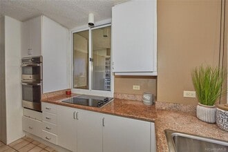 2047 Nuuanu Ave-Unit -1402 in Honolulu, HI - Building Photo - Building Photo