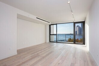 90 Furman St in Brooklyn, NY - Building Photo - Building Photo