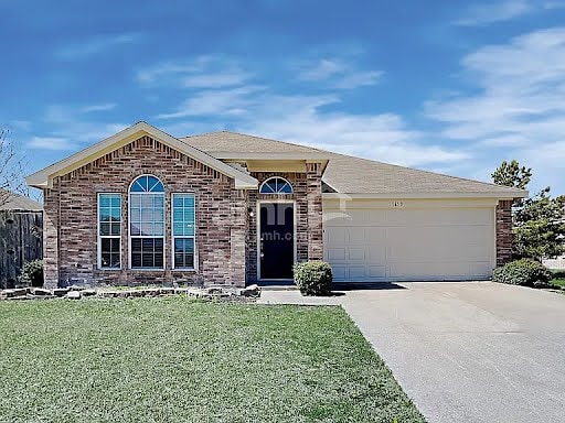 property at 1613 Lesli Dr