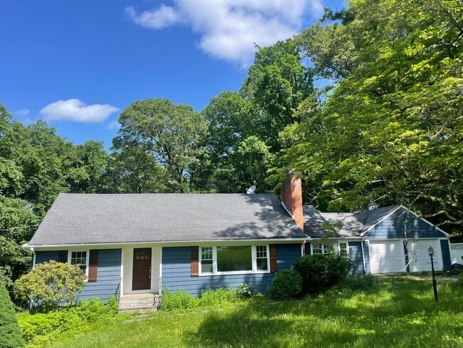 property at 15 Plumtree Ln