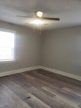 303 N Wright St in Raeford, NC - Building Photo - Building Photo