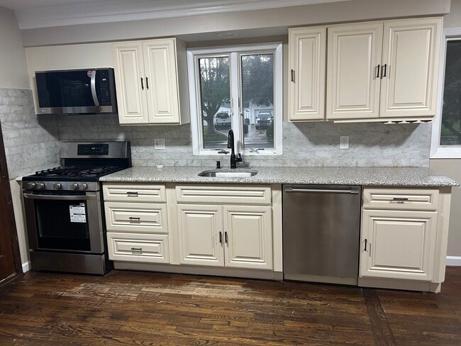 137 Wittberg St, Unit DUPLEX
