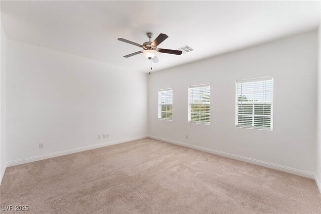 8472 Garside Dr in Las Vegas, NV - Foto de edificio - Building Photo