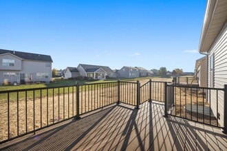 725 Debates St in Washington, IL - Building Photo - Building Photo