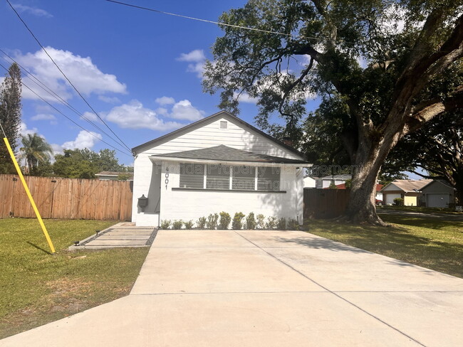 property at 4001 Grant Blvd