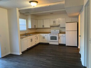 6001 Heath Valley Rd in Charlotte, NC - Building Photo - Building Photo