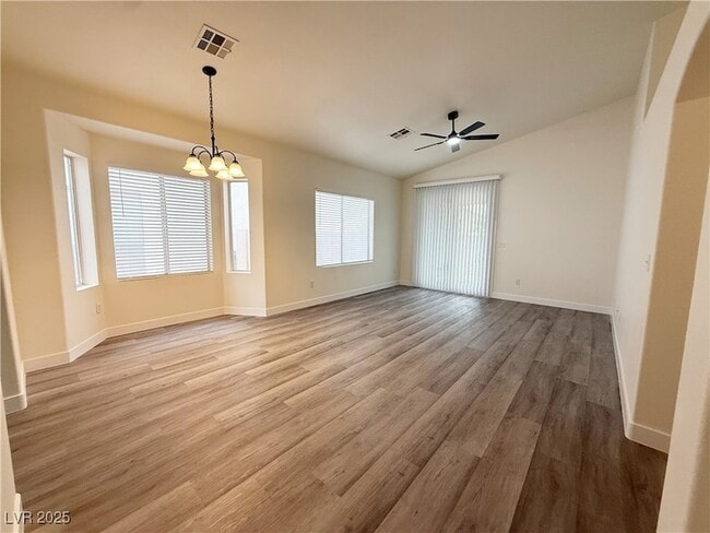 1605 Woodward Heights Way in North Las Vegas, NV - Building Photo - Building Photo