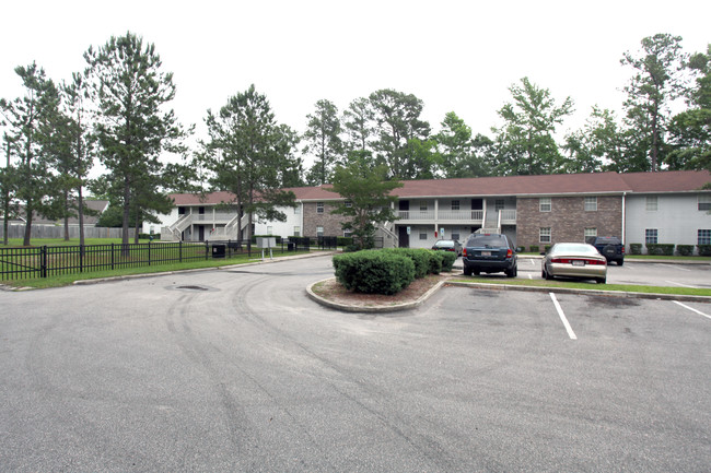 Woodbridge Apartments in Wilmington, NC - Building Photo - Building Photo