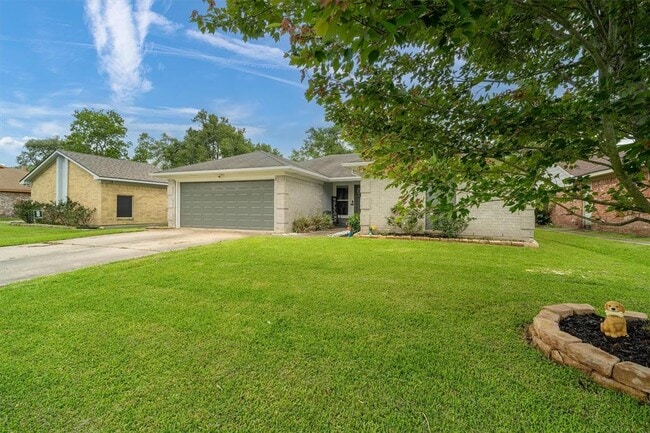 330 Anchor Way in League City, TX - Building Photo - Building Photo