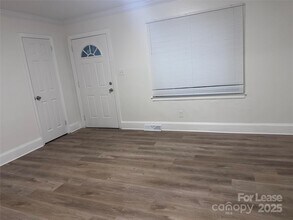 4934 Galax Dr in Charlotte, NC - Building Photo - Building Photo