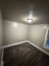 3244A North 21st Street in Milwaukee, WI - Building Photo - Building Photo