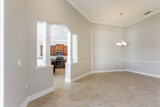 5630 Vintage View Ave in Lakeland, FL - Foto de edificio - Building Photo