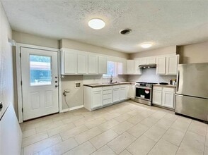 2614 Denison St in Denton, TX - Building Photo - Building Photo