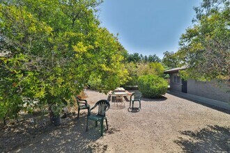 2323 S College Ave in Tempe, AZ - Building Photo - Building Photo