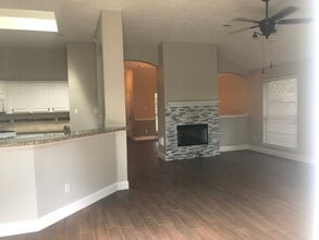 19306 Pinewood Bluff Ln in Humble, TX - Building Photo - Building Photo