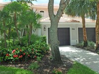 1985 Crestview Way in Naples, FL - Foto de edificio - Building Photo