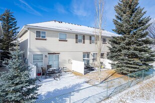 Somerset Village in Calgary, AB - Building Photo