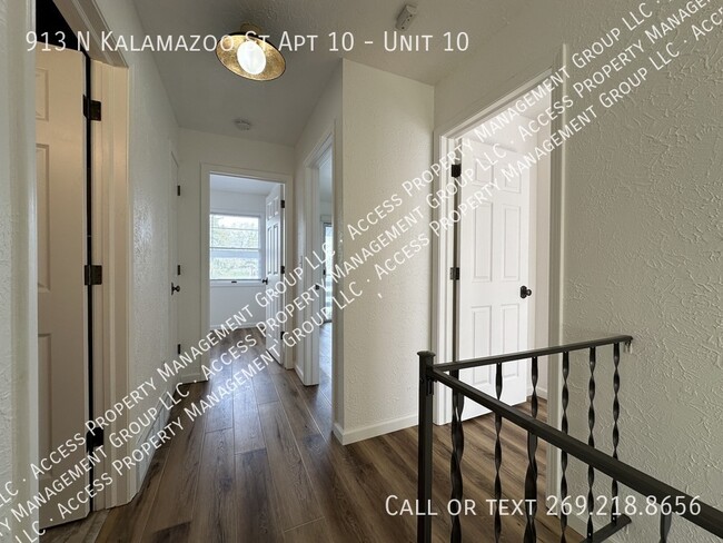 property at 913 N Kalamazoo St