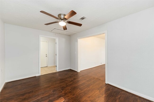 property at 3122 Sunnydale Dr