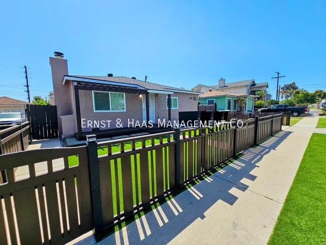 property at 5012 N Bentree Cir