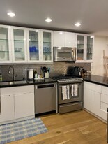 11630 Chenault St in Los Angeles, CA - Building Photo