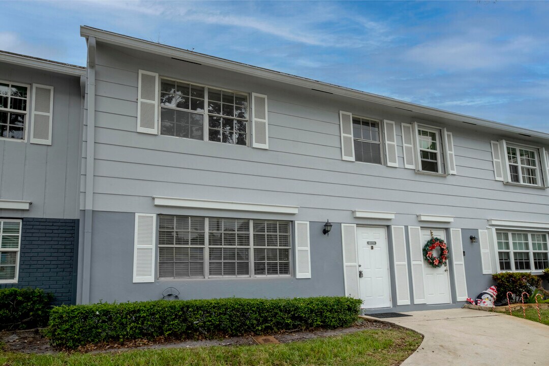 8059 SW 18th Ct in Davie, FL - Foto de edificio