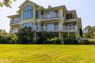 2084 Allenridge Dr in Pigeon Forge, TN - Building Photo - Building Photo