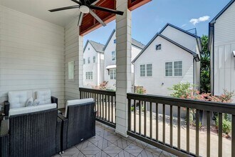 3315 Timbergrove Heights St. in Houston, TX - Foto de edificio - Building Photo