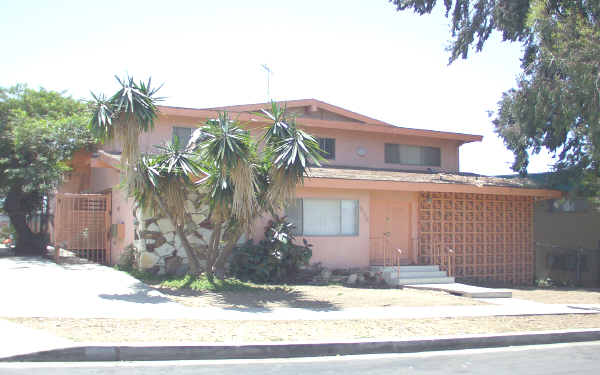 3132 W 99th St in Inglewood, CA - Foto de edificio