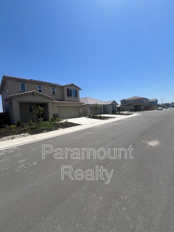 1740 Lacey Ave in Manteca, CA - Building Photo - Building Photo