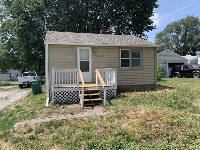 property at 4754 NE 27th Ct