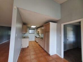 1595 S Louisiana Ave in Rosepine, LA - Foto de edificio - Building Photo