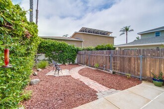 1205 Blue Sky Dr in Encinitas, CA - Building Photo - Building Photo