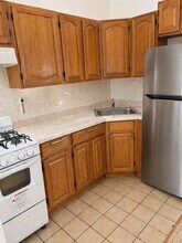 20-26-26 Himrod St in Queens, NY - Building Photo - Building Photo