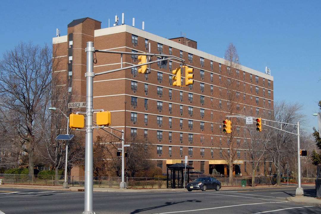 Bailey-Holt Tower in East Orange, NJ - Building Photo