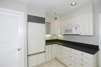 1530 33rd St NW in Washington, DC - Building Photo - Building Photo