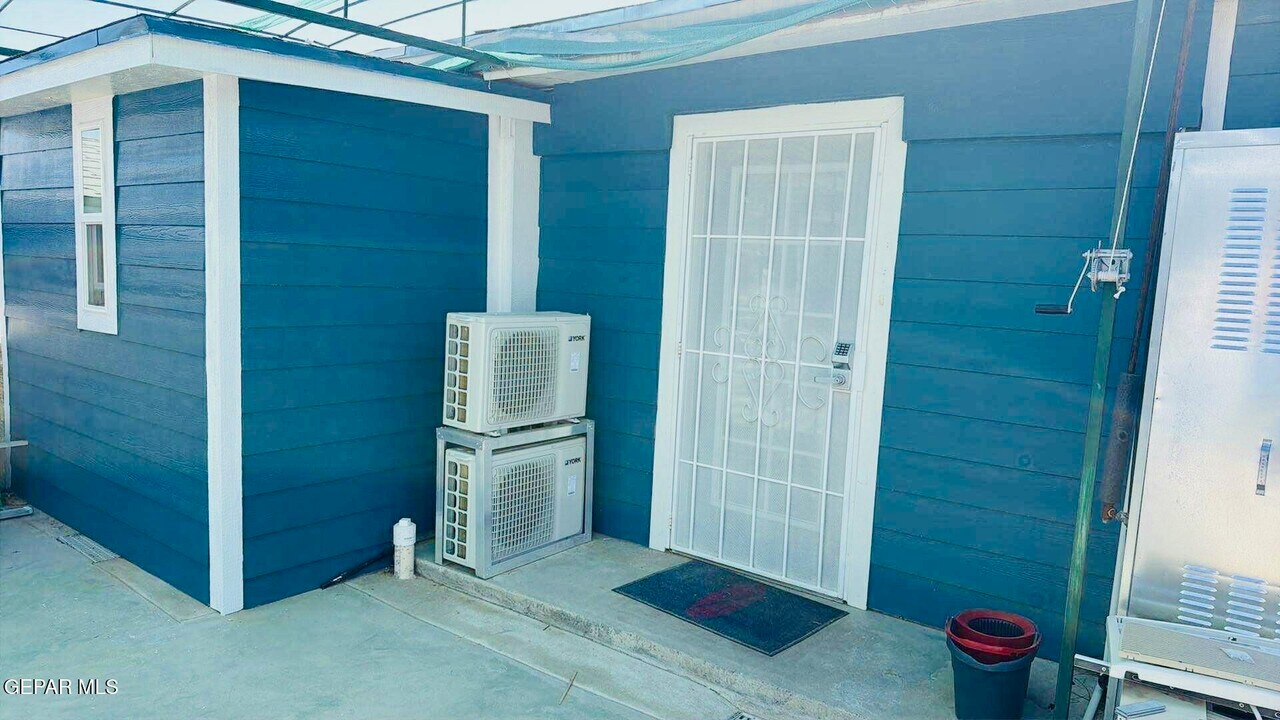 3115 Hamilton Ave in El Paso, TX - Building Photo