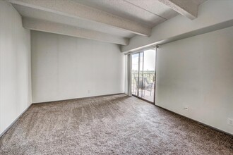 777 N Washington St, Unit 1103 in Denver, CO - Building Photo - Building Photo