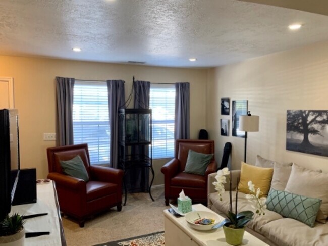 1784 Kiera Ct in Holladay, UT - Building Photo - Building Photo